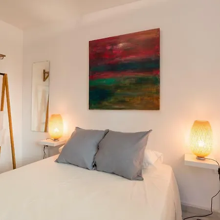 Daire Ambb-private Patio-steps Away From Old Town *