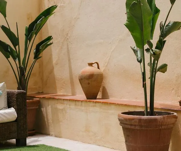 Ambb-private Patio-steps Away From Old Town Apartment *