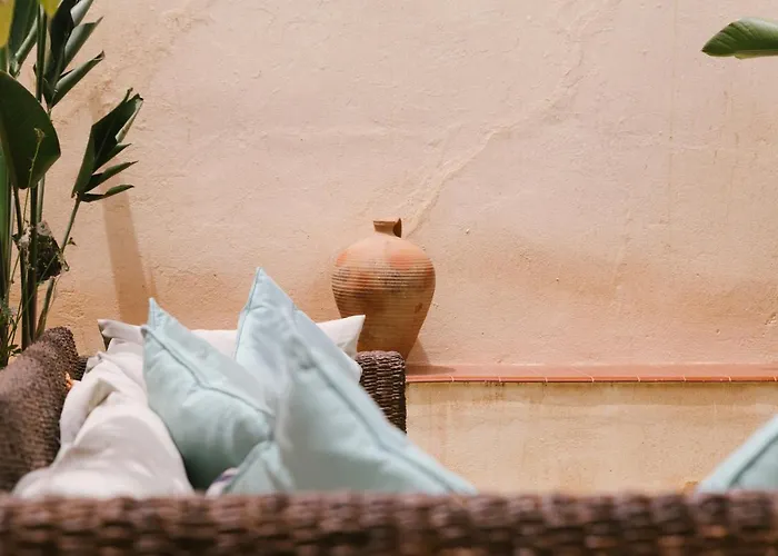 Ambb-private Patio-steps Away From Old Town Apartment Málaga