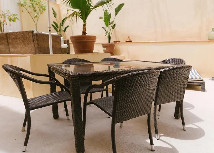 Ambb-private Patio-steps Away From Old Town Apartment