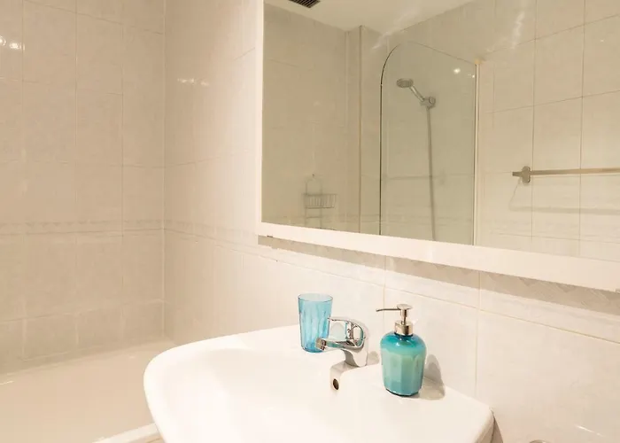 Apartment Ambb-private Patio-steps Away From Old Town Málaga