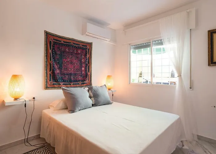 Apartment Ambb-private Patio-steps Away From Old Town Málaga